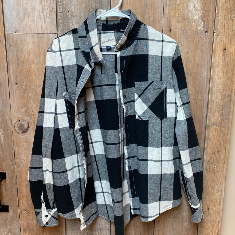 Universal Thread Flannel
